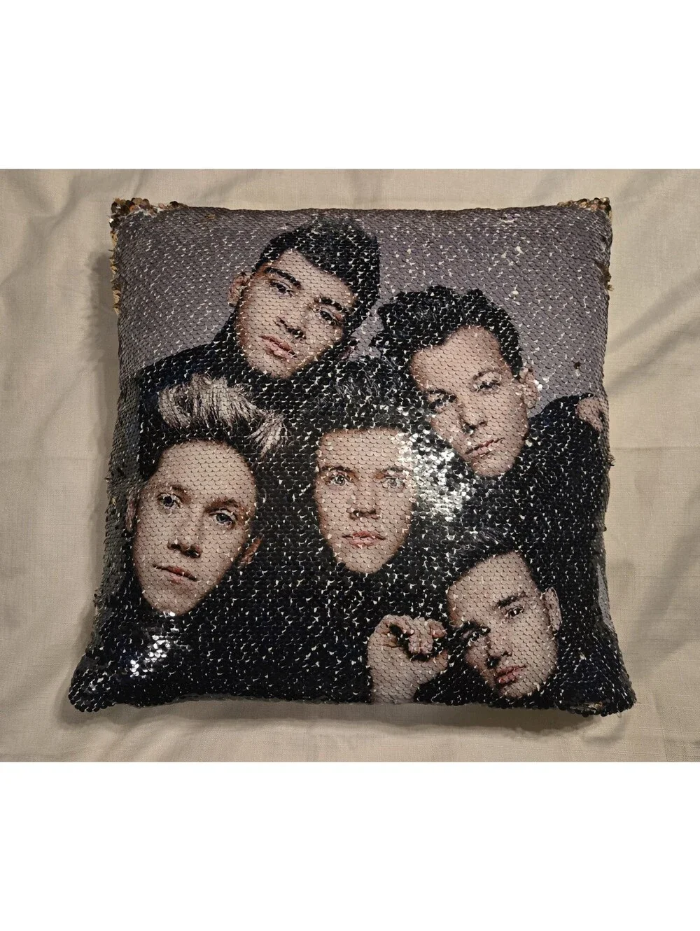 One Direction Reversible Sequin Pillow Magic Mermaid 1D Gag 15